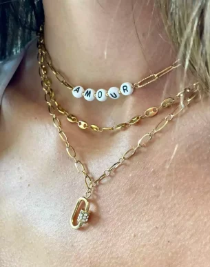 collier amour dore mannequin boutique bijoux toulouse-2
