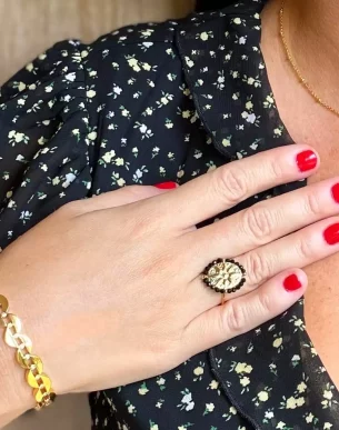 sueno bague ajustable avec pierres onyx mannequin boutique bijoux toulouse