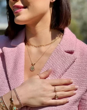 ligacoes collier dore mannequin boutique bijoux toulouse-2
