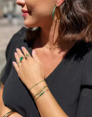 Bracelet-diamante-vert-mannequin-boutique-bijoux-toulouse