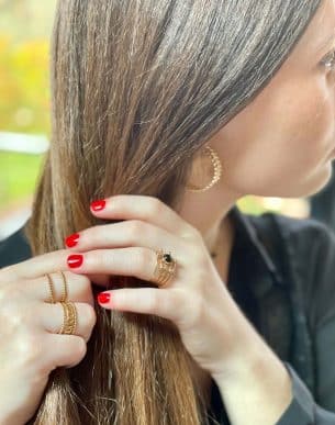 Bague Linda dore en acier inoxydable porte