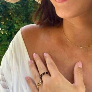 Collier Brilho doré sur mannequin