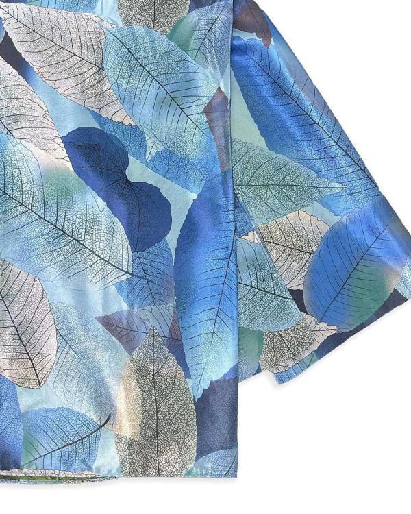 Foulard en soie Folha azul avec motif fleuri côté recto