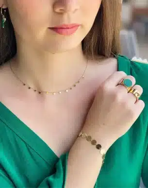 collier estrelita acier inoxydable dore ajustable sur mannequin boutique bijoux toulouse