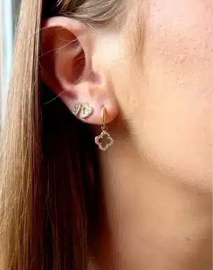 creoles pela strass acier inoxydable dore sur mannequin boutique bijoux toulouse