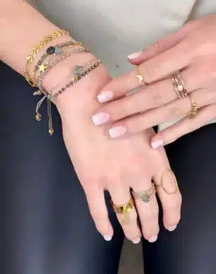 bague papillon acier inoxydable dore ajustable sur mannequin boutique bijoux toulouse