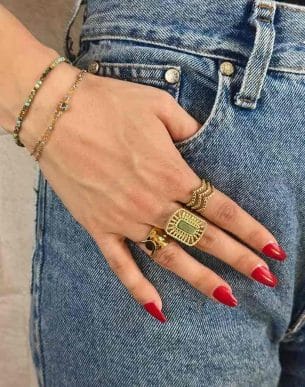 bague Solar jade verte acier inoxydable dore ajustable sur mannequin boutique bijoux toulouse