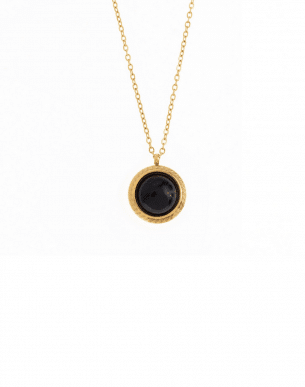 collier rond doré avec pierre agate noir