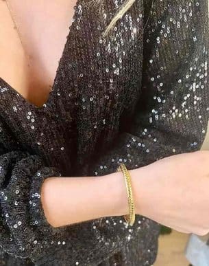 Bracelet jonc Simply tressé en acier inoxydable dore mannequin bijoux boutique toulouse