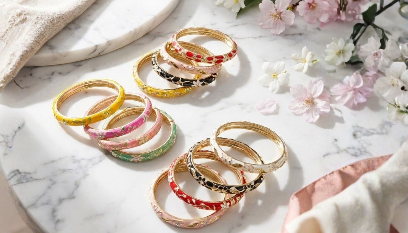 Article de blog Jonc thaïlandais _ ensemble des bracelets intemporels porte qui habille tous les poignets paloma de bahia